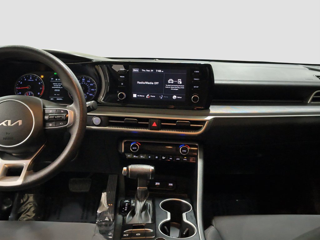 Photo 25 of this Kia K5