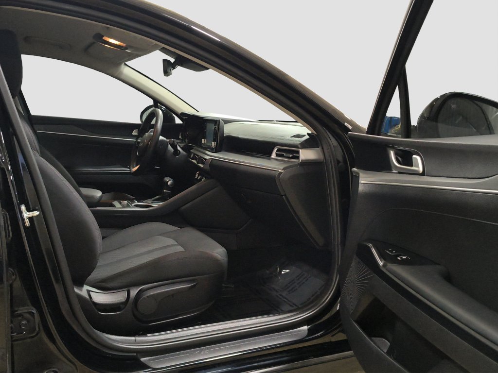 Photo 29 of this Kia K5