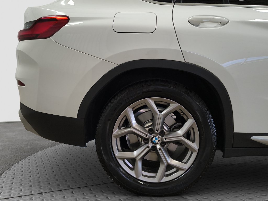 Photo 17 of this BMW X4
