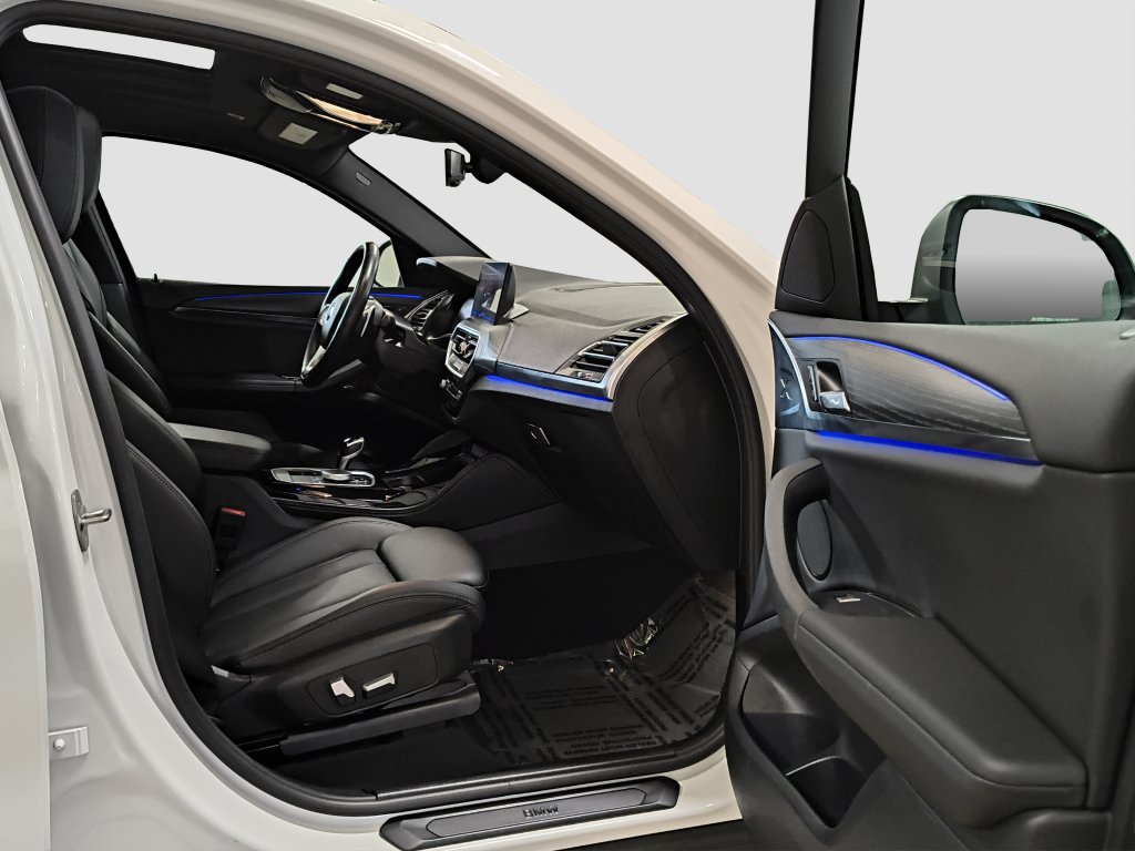 Photo 28 of this BMW X4