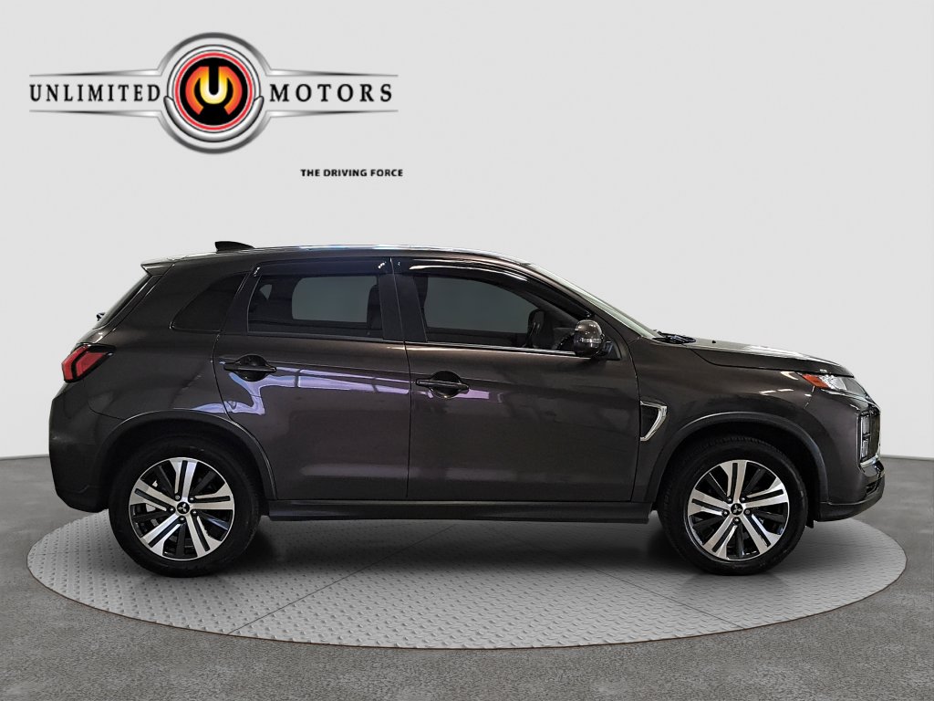 Photo 2 of this Mitsubishi Outlander Sport