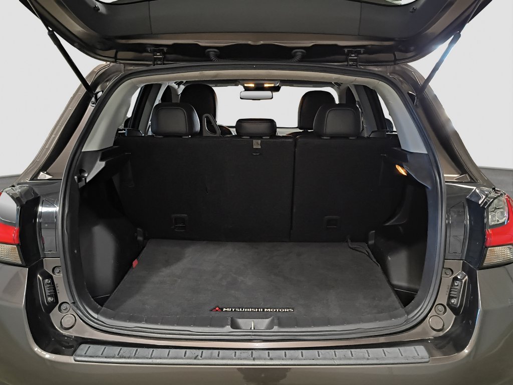 Photo 15 of this Mitsubishi Outlander Sport