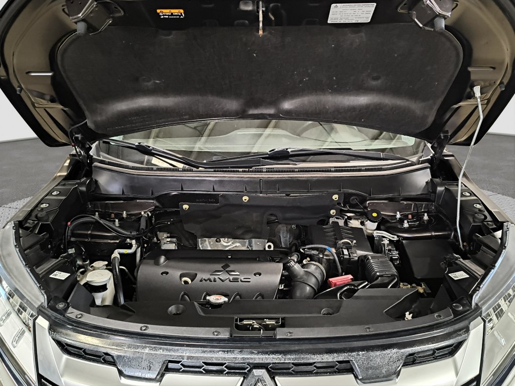 Photo 16 of this Mitsubishi Outlander Sport
