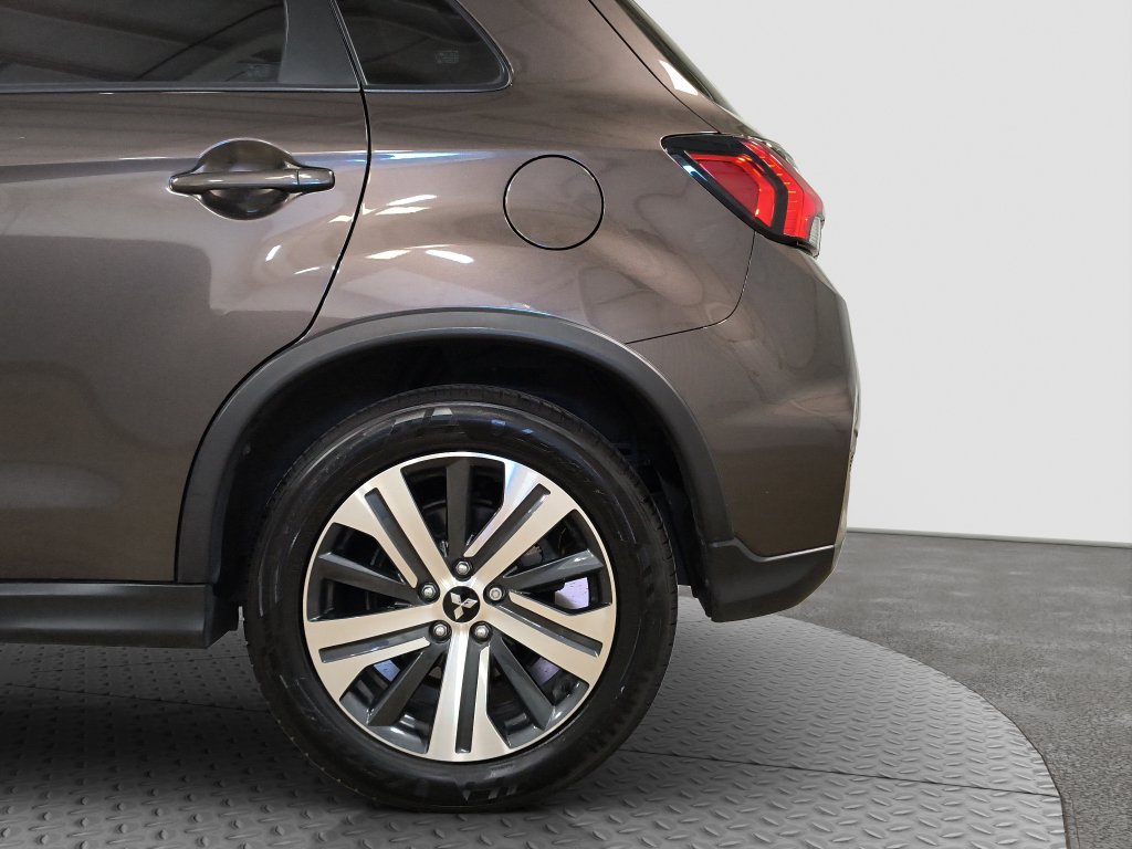 Photo 22 of this Mitsubishi Outlander Sport