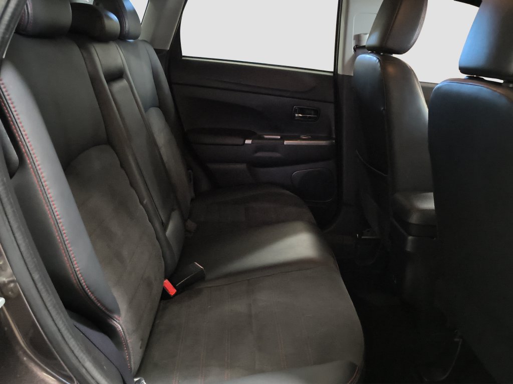 Photo 28 of this Mitsubishi Outlander Sport