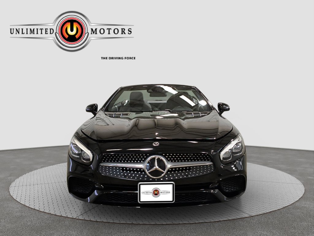 Photo 18 of this Mercedes-Benz SL 550