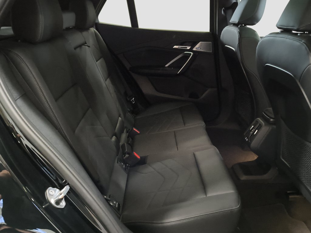 Photo 11 of this BMW X2