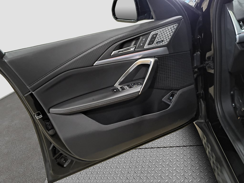 Photo 14 of this BMW X2