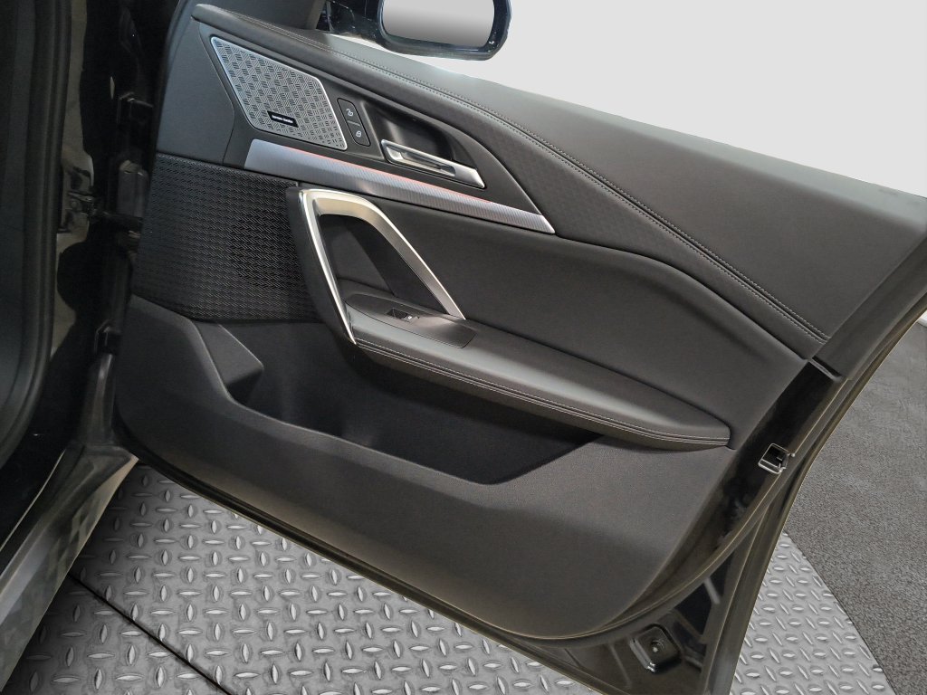 Photo 15 of this BMW X2