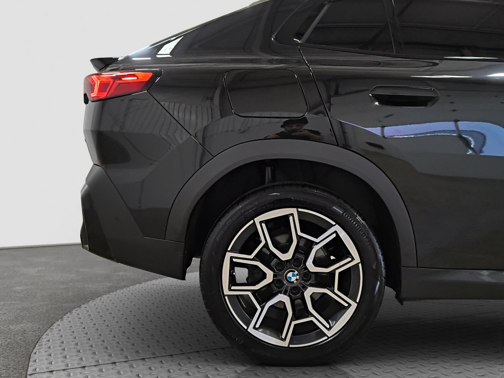 Photo 32 of this BMW X2