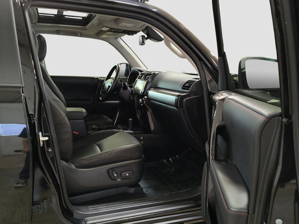Photo 13 of this Toyota 4Runner