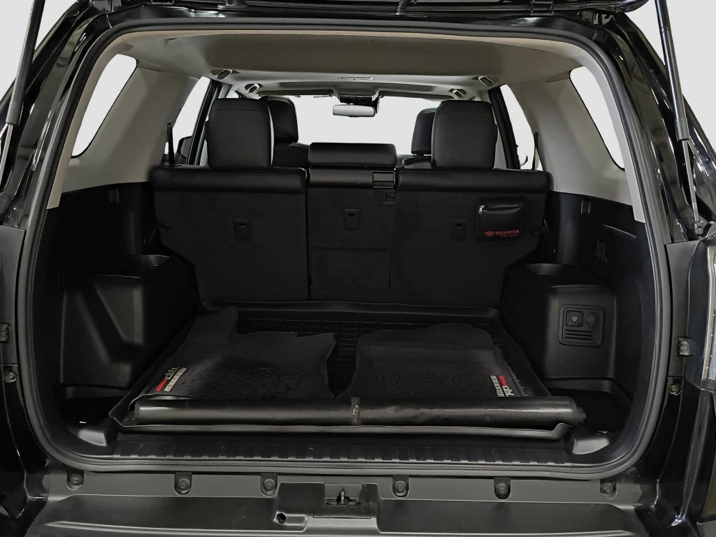 Photo 33 of this Toyota 4Runner