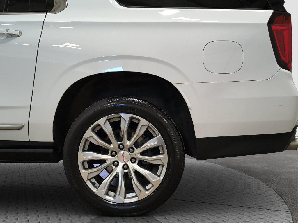 Photo 17 of this GMC Yukon XL