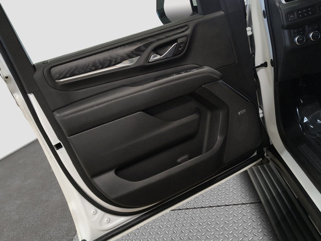 Photo 21 of this GMC Yukon XL