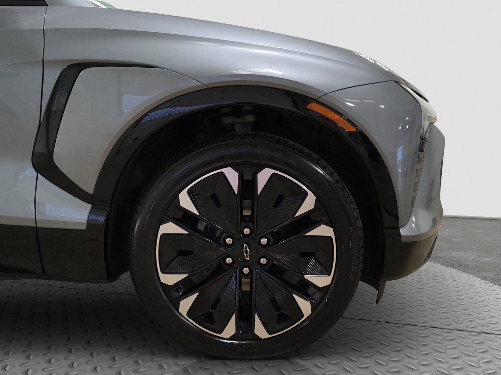 Photo 16 of this Chevrolet Blazer EV