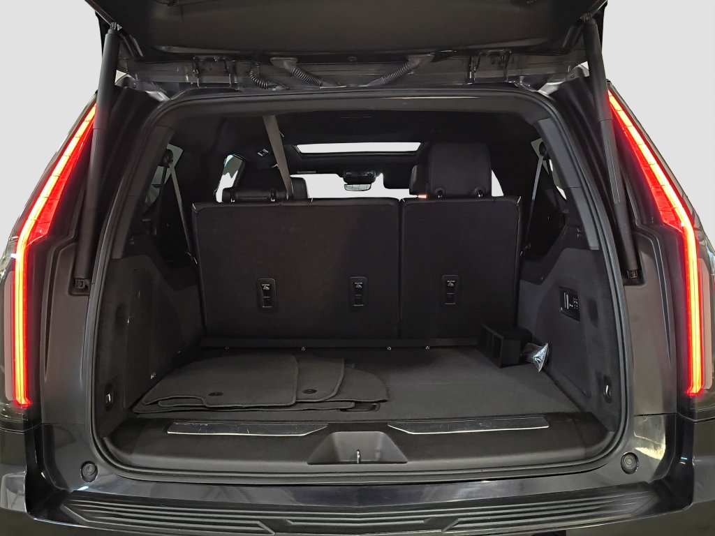 Photo 12 of this Cadillac Escalade ESV