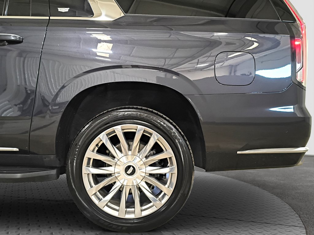 Photo 24 of this Cadillac Escalade ESV