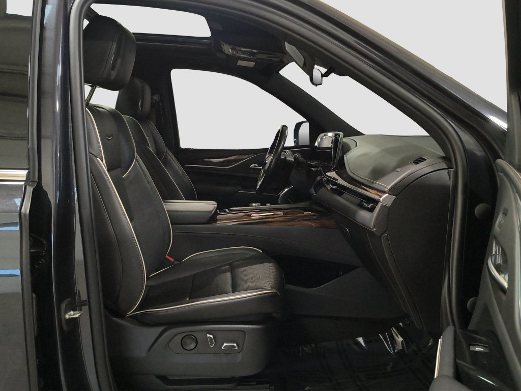 Photo 29 of this Cadillac Escalade ESV