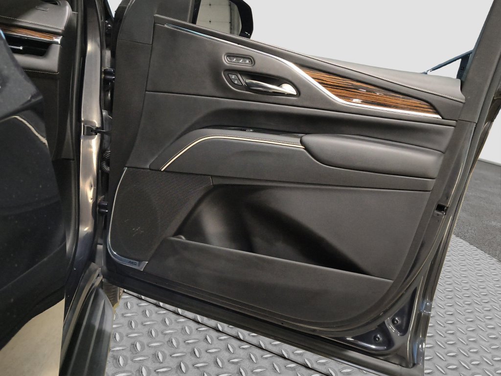 Photo 30 of this Cadillac Escalade ESV