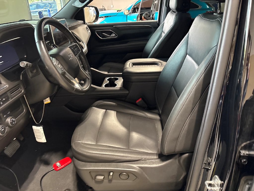 Photo 5 of this Chevrolet Tahoe