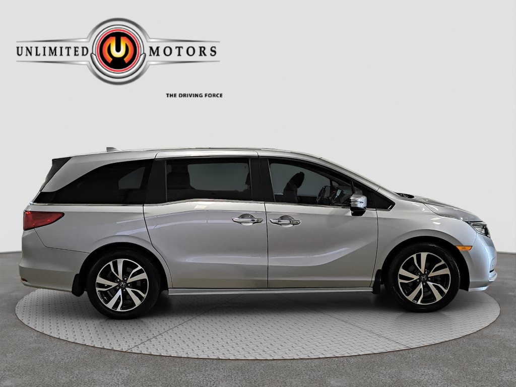 Photo 2 of this Honda Odyssey