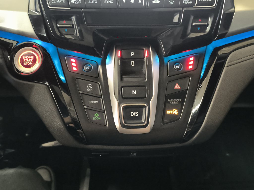 Photo 7 of this Honda Odyssey