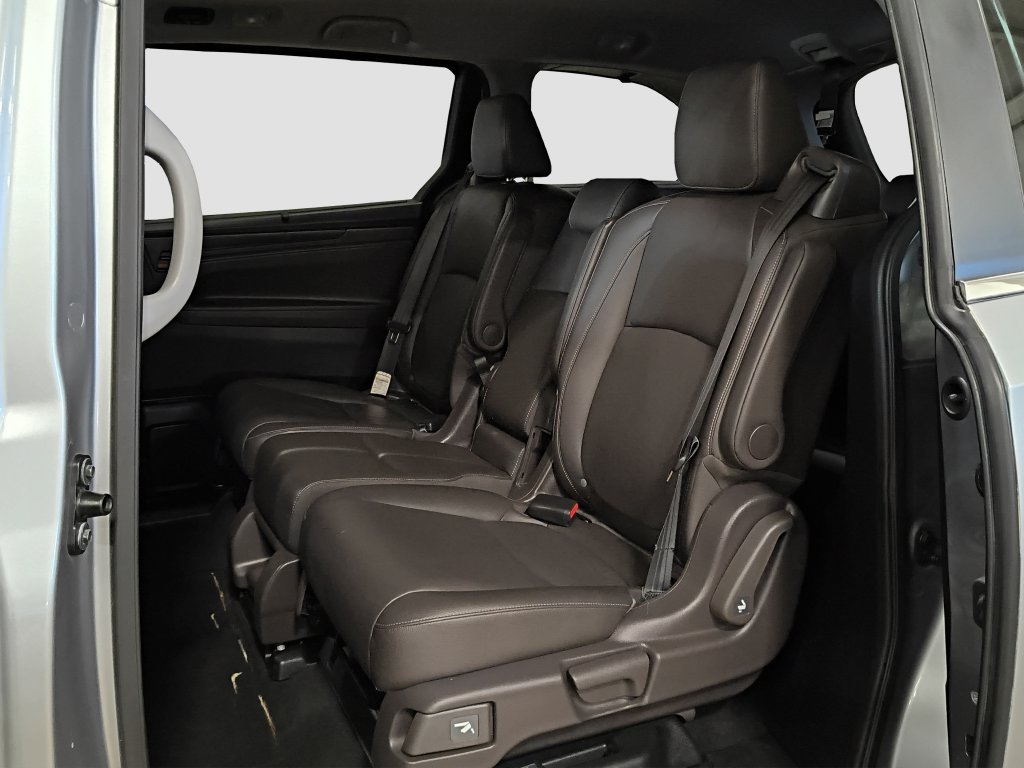 Photo 9 of this Honda Odyssey