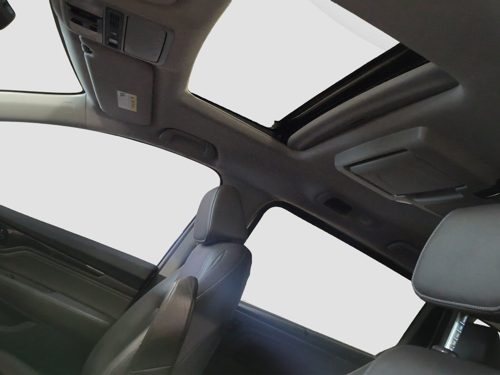 Photo 13 of this Honda Odyssey