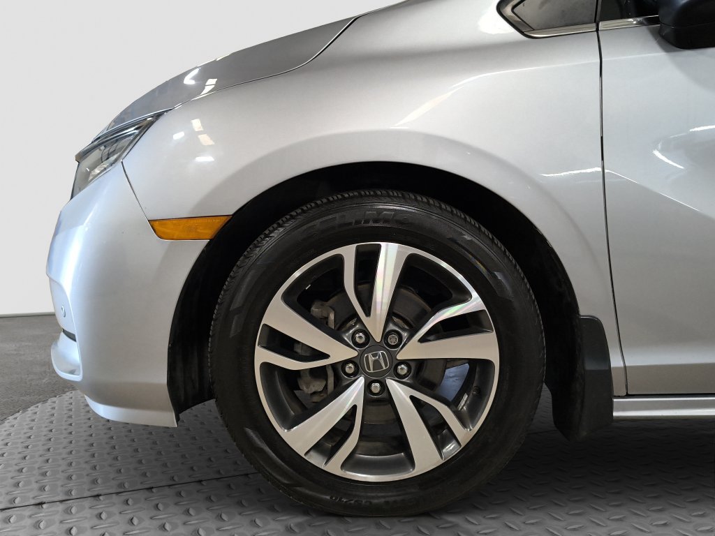 Photo 28 of this Honda Odyssey