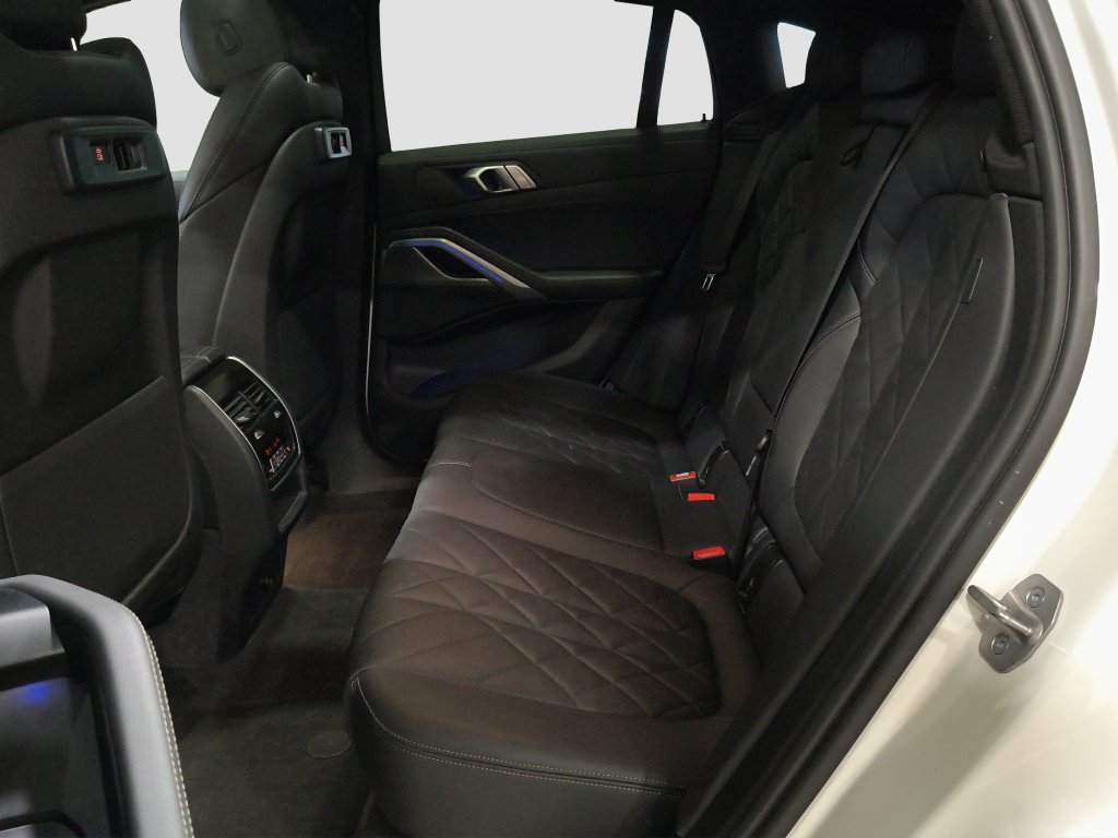 Photo 8 of this BMW X6