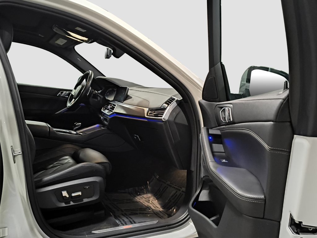 Photo 13 of this BMW X6