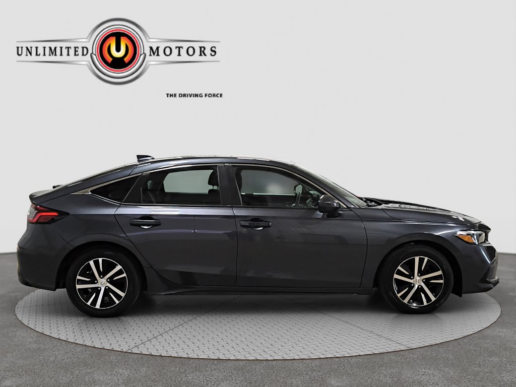 Photo 2 of this Honda Civic Hatchback