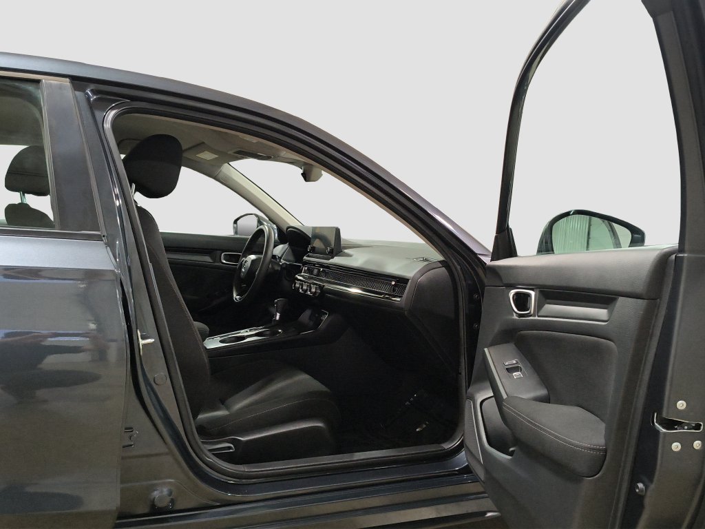 Photo 30 of this Honda Civic Hatchback