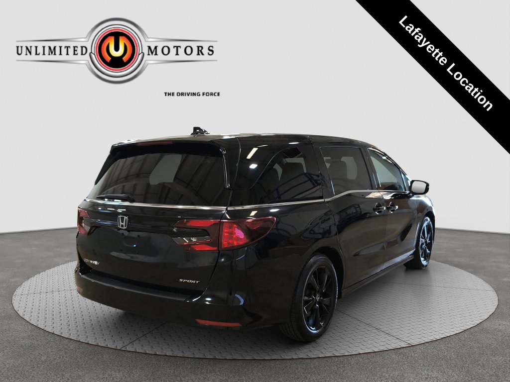 Photo 3 of this Honda Odyssey