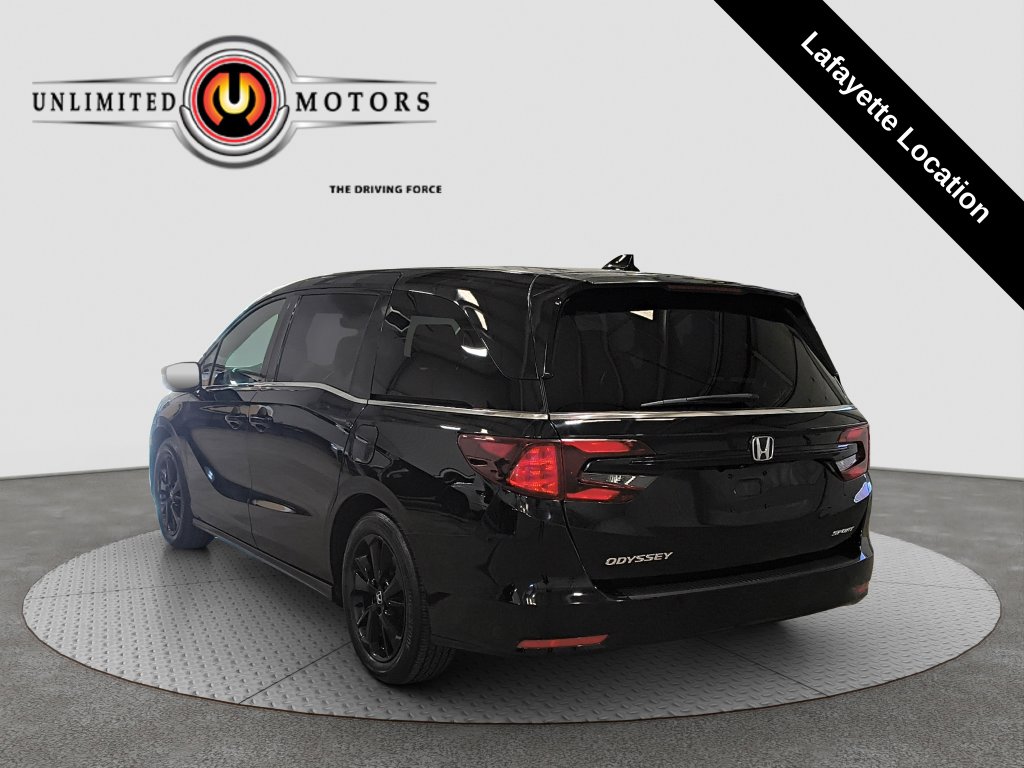 Photo 4 of this Honda Odyssey