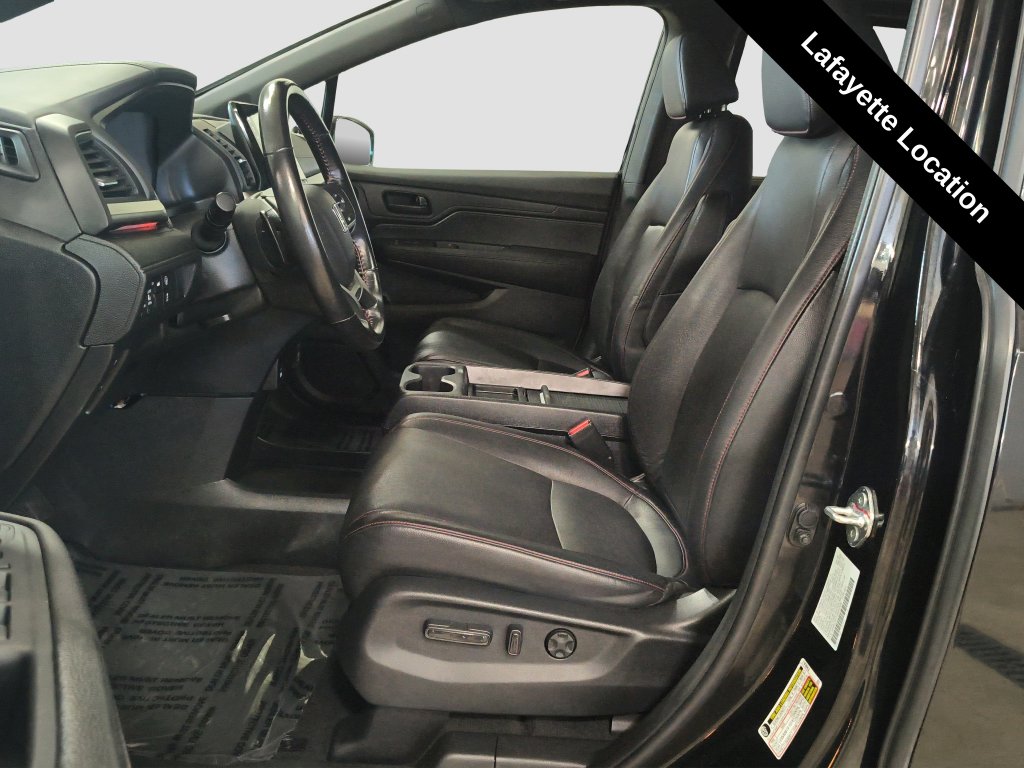 Photo 8 of this Honda Odyssey