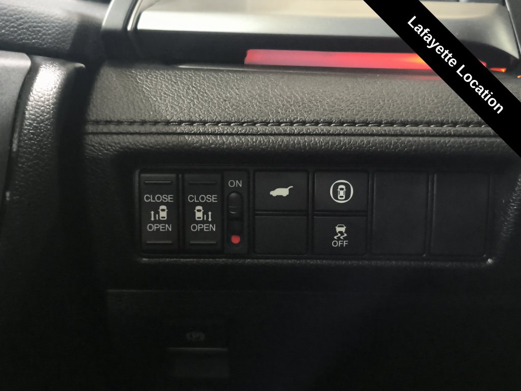 Photo 16 of this Honda Odyssey