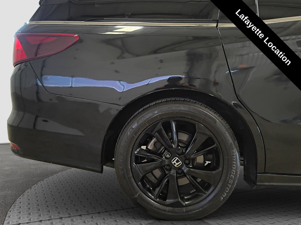 Photo 24 of this Honda Odyssey