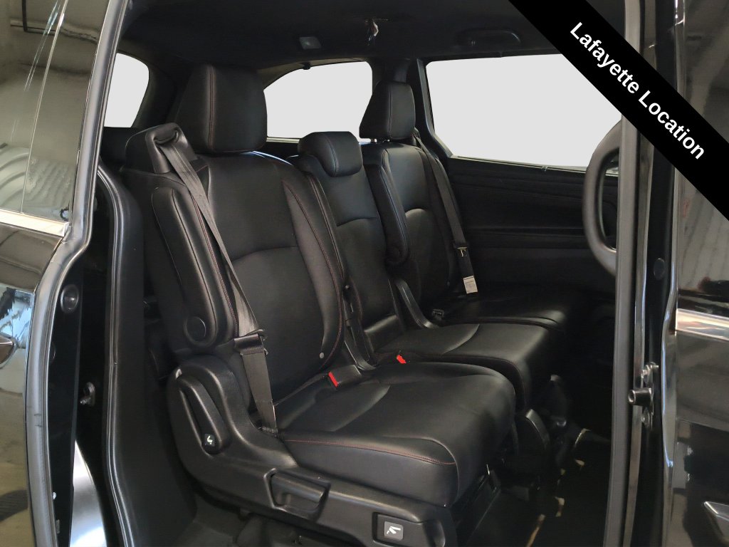 Photo 28 of this Honda Odyssey