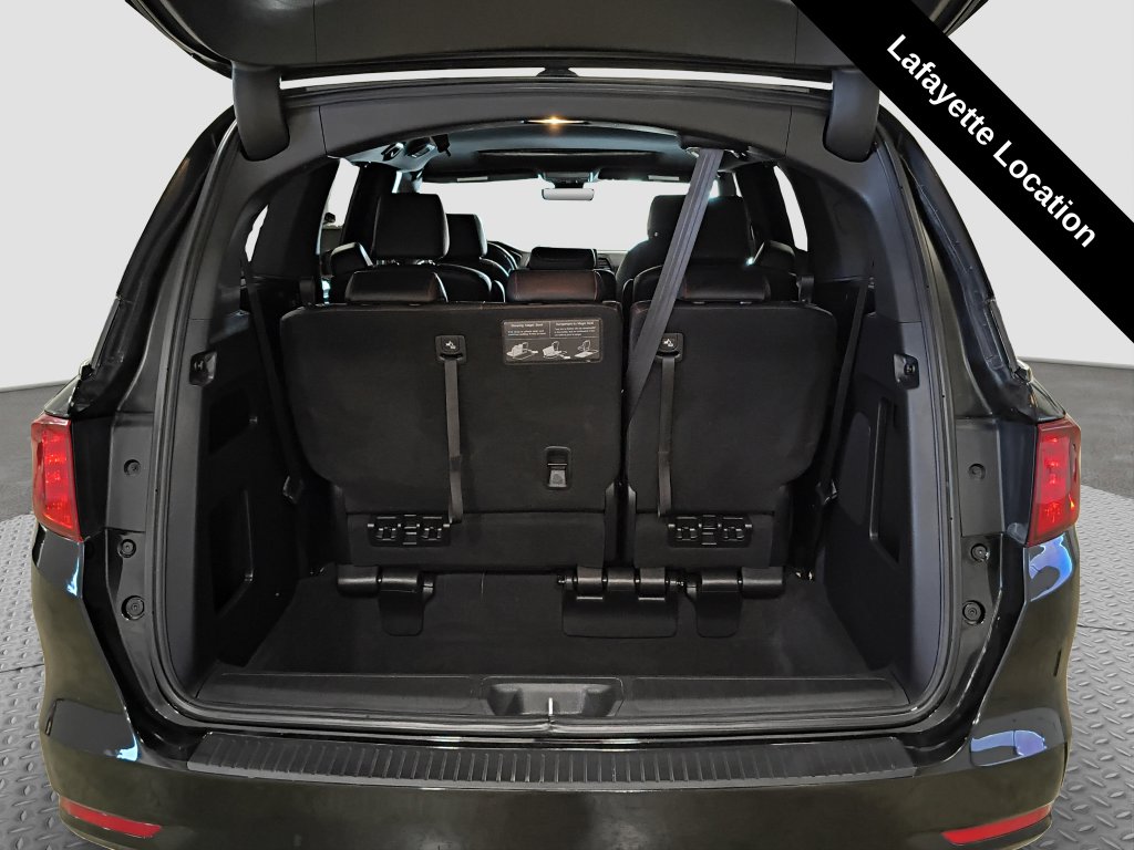 Photo 32 of this Honda Odyssey
