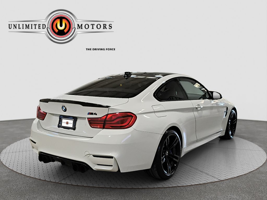 Photo 3 of this BMW M4