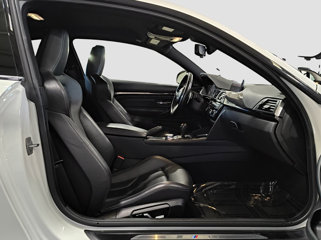 Photo 10 of this BMW M4