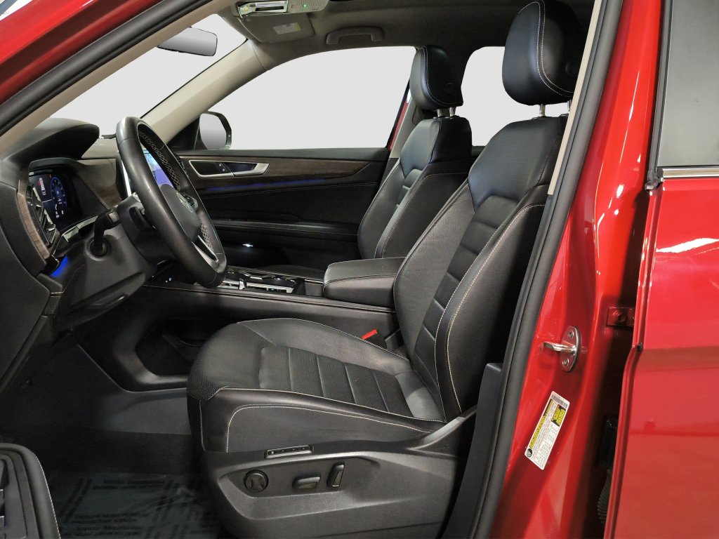 Photo 7 of this Volkswagen Atlas