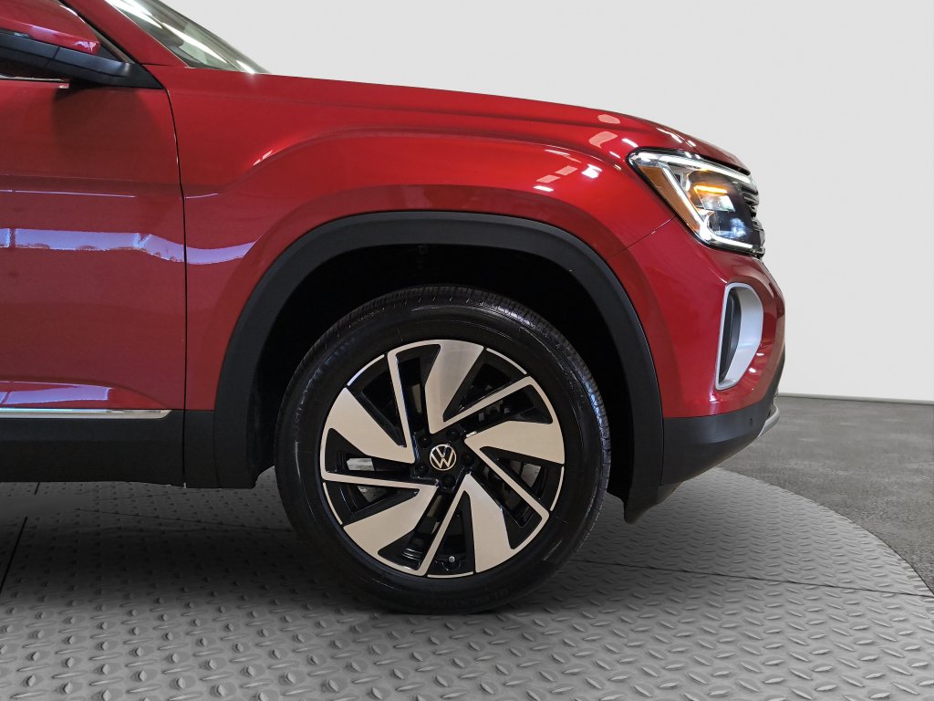 Photo 25 of this Volkswagen Atlas