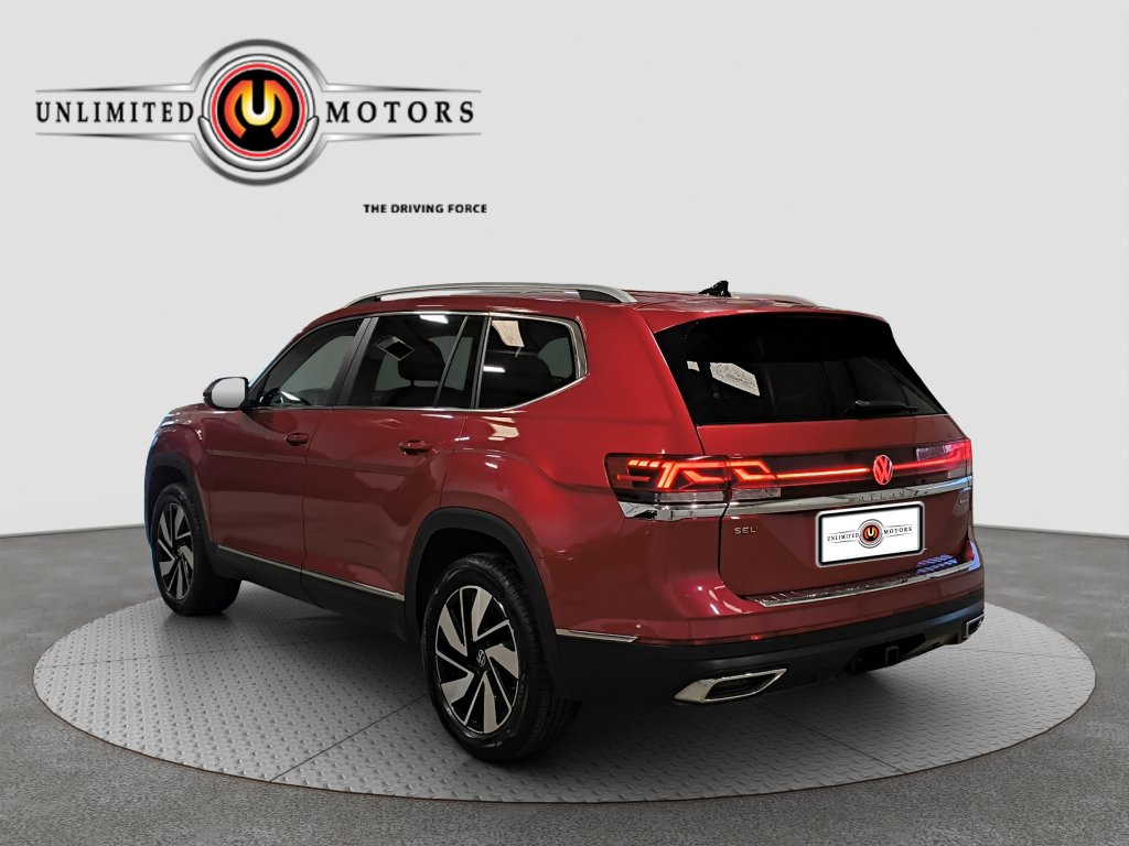Photo 3 of this Volkswagen Atlas