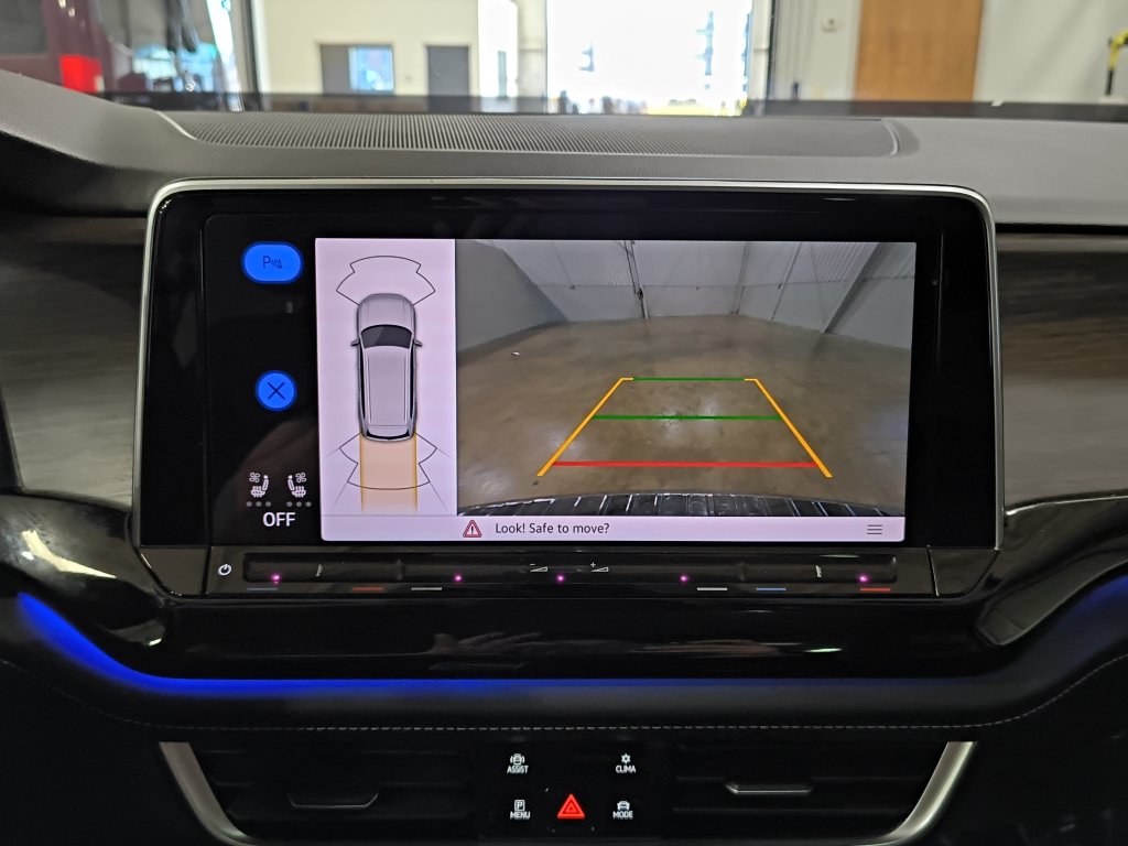 Photo 6 of this Volkswagen Atlas