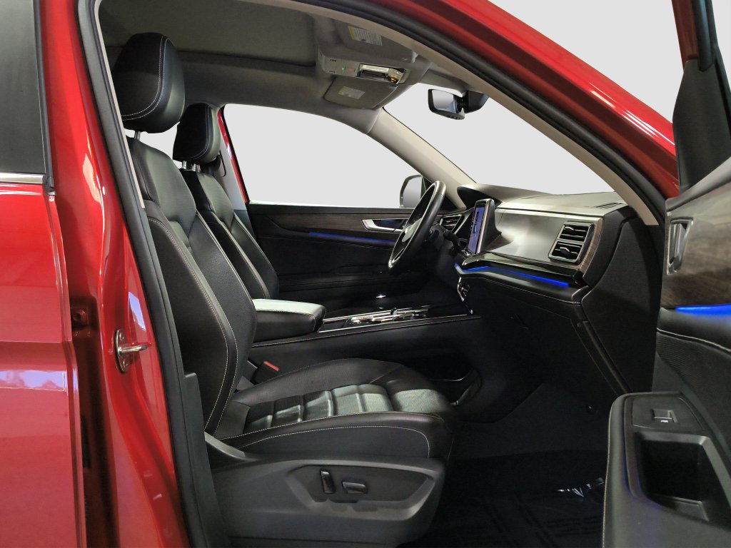 Photo 27 of this Volkswagen Atlas