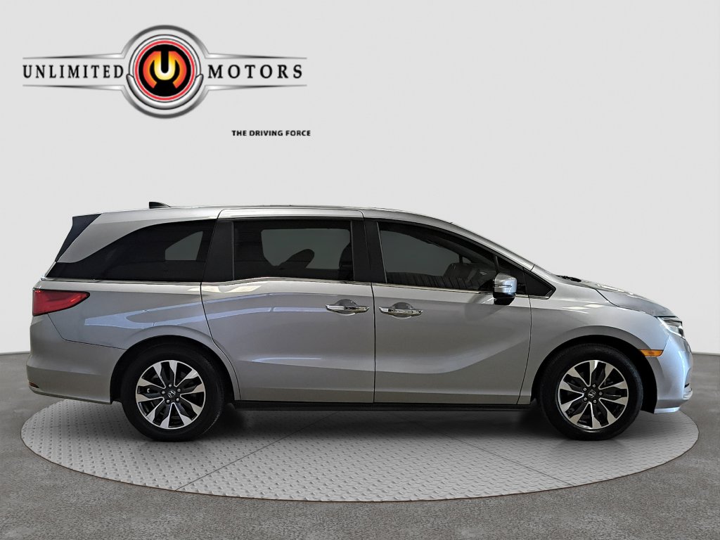 Photo 2 of this Honda Odyssey
