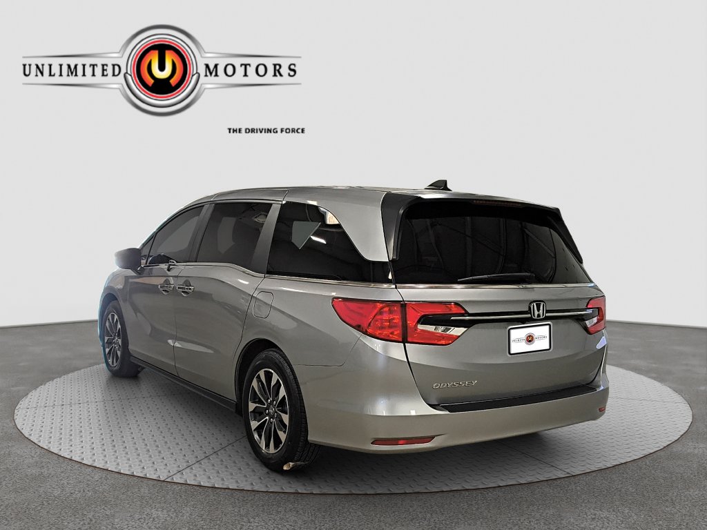 Photo 4 of this Honda Odyssey