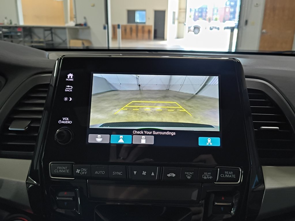 Photo 6 of this Honda Odyssey